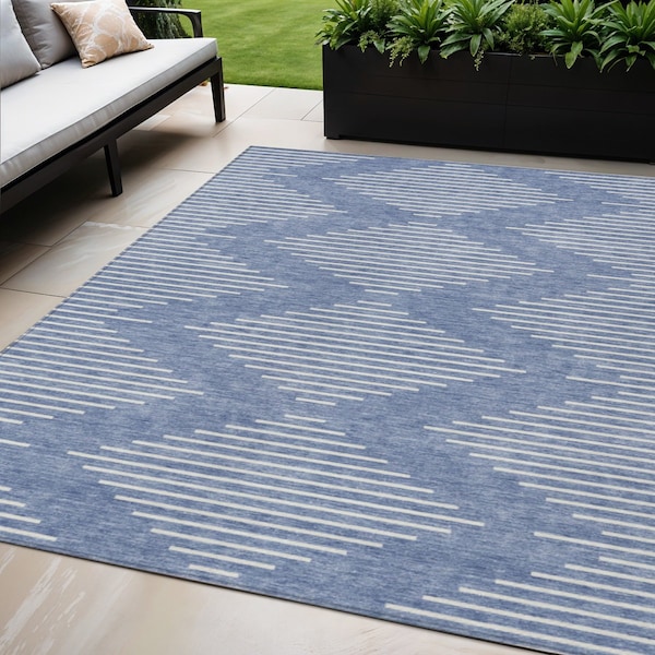 Homeroots 5' X 8' Denim Blue And Ivory Geometric Washable Indoor Outdoor Area Rug 598551 - main