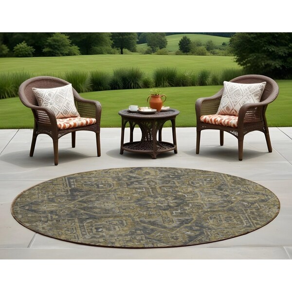 Homeroots 8' Round Dark Moss Green and Gray Round Oriental Washable Non Skid Indoor Outdoor Area Rug 563804 - main