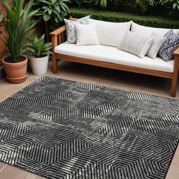 Homeroots 9' X 12' Black And Ivory Geometric Washable Indoor Outdoor Area Rug 594525 - main