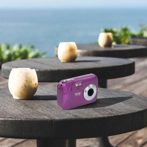 vivi117 Vivitar ViviCam 7028 iTwist 7.1 Mega Pixel Digital Camera with 1.8