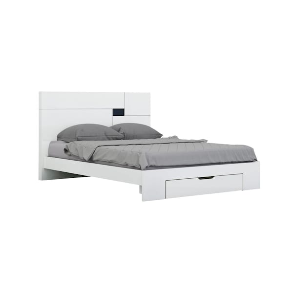 Homeroots Four Piece White Solid Wood Bedroom Set With Mirror 343981 - main