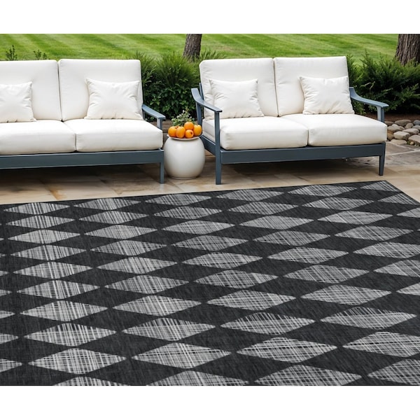 Homeroots 8' X 10' Charcoal Geometric Washable Indoor Outdoor Area Rug 577034 - main