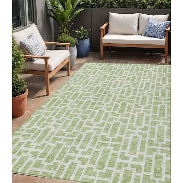 Homeroots 5' X 8' Artichoke Green And Ivory Geometric Washable Indoor Outdoor Area Rug 594822 - main