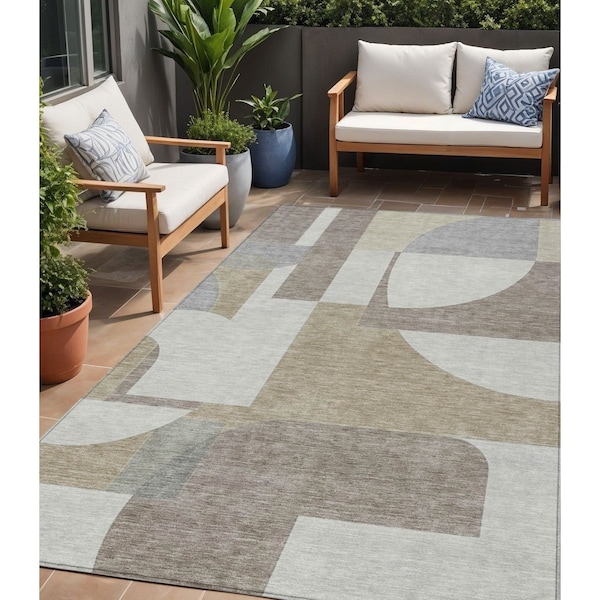 Homeroots 5' X 8' Khaki And Silver Geometric Washable Indoor Outdoor Area Rug 617921 - main