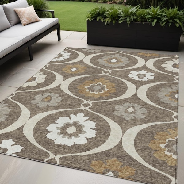 Homeroots 5' X 8' Brown Beige And Taupe Medallion Washable Indoor Outdoor Area Rug 589597 - main