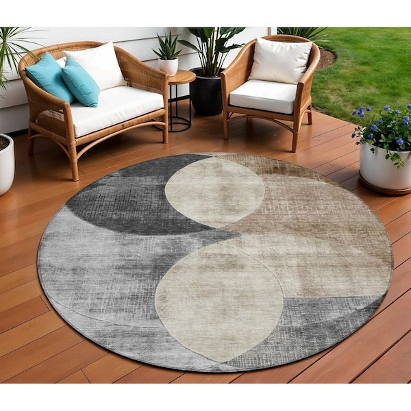 Homeroots 8' Pewter Brown And Charcoal Round Geometric Washable Indoor Outdoor Area Rug 604931 - main