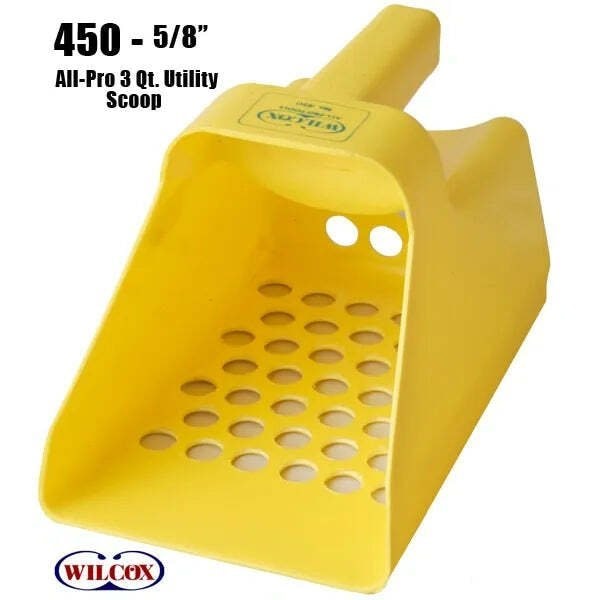 Wilcox Plastic Sifting Scoop - 3 Qt. with 5/8" Punched Holes 450-5/8 - main