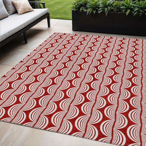 Homeroots 5' X 8' Red And Ivory Ogee Washable Indoor Outdoor Area Rug 601603 - main