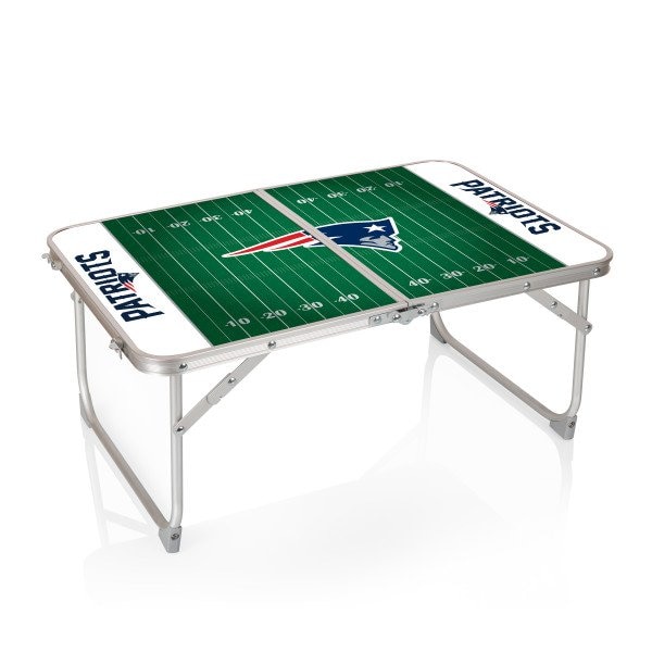 Picnic Time Family Of Brands New England Patriots - Concert Table Mini Portable Table, (Charcoal Wood Grain) 843-00-141-194-2 - main