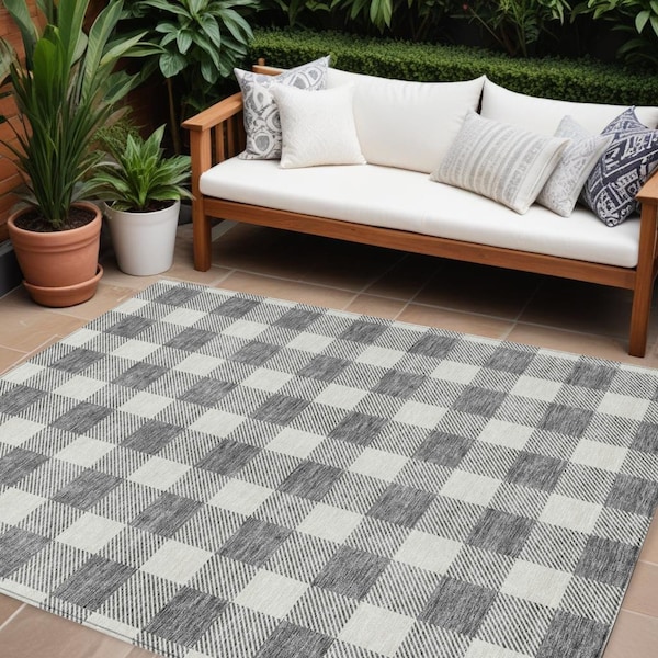 Homeroots 10' X 14' Gray And Charcoal Plaid Washable Indoor Outdoor Area Rug 595402 - main