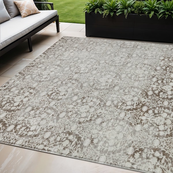 Homeroots 5' X 8' Chocolate Damask Washable Indoor Outdoor Area Rug 607687 - main