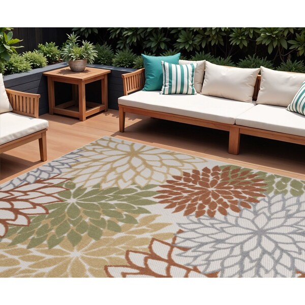 Homeroots 6' X 9' Ivory Green And Blue Indoor Outdoor Area Rug 527606 - main