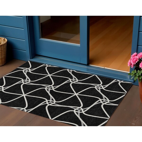Homeroots 3' X 5' Black And Ivory Geometric Washable Indoor Outdoor Area Rug 612851 - main
