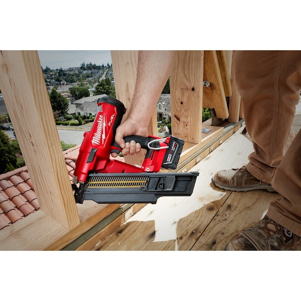 MILWAUKEE M18 FUEL™ Cordless 21 Degree Framing Nailer (2744-20) | Zoro