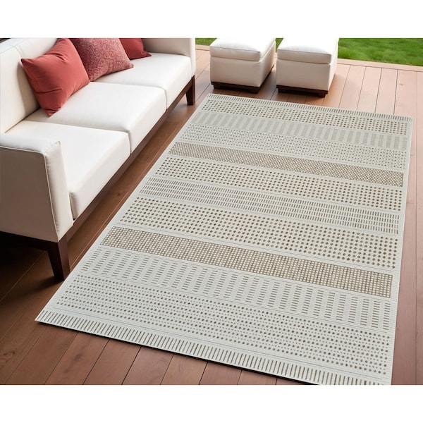 Homeroots 4' X 6' Beige and Brown Geometric Distressed Indoor Outdoor Area Rug 558746 - main