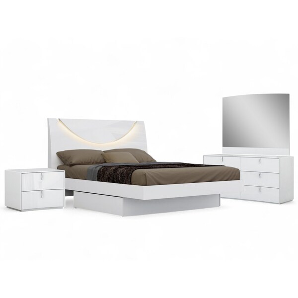Homeroots Four Piece White Solid and Manufactured Wood Bedroom Set With Mirror 366263 - main