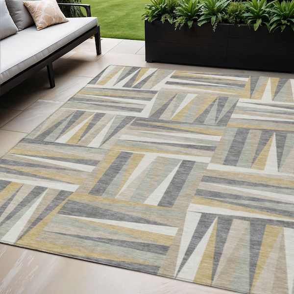 Homeroots 5' X 8' Beige Gray And Ivory Geometric Washable Indoor Outdoor Area Rug 598233 - main