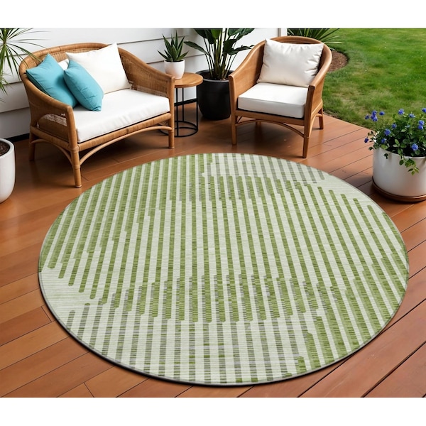Homeroots 8' Green And Ivory Round Geometric Washable Indoor Outdoor Area Rug 597627 - main