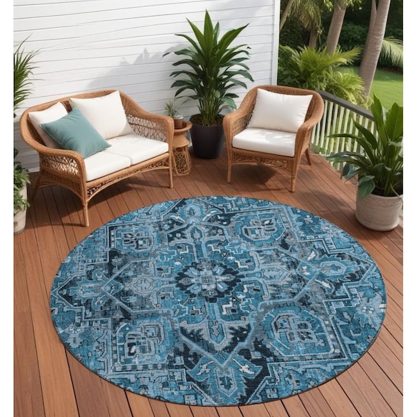 Homeroots 8' Gray Round Oriental Washable Indoor Outdoor Area Rug 563750 - main