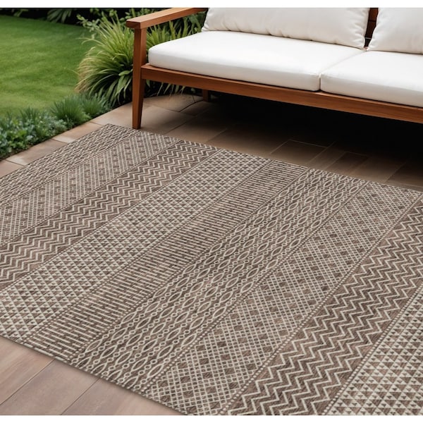 Homeroots 10' X 14' Brown And Ivory Chevron Washable Indoor Outdoor Area Rug 612249 - main