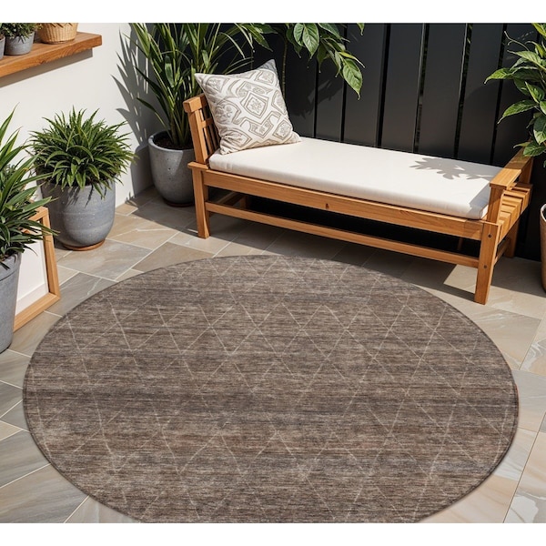 Homeroots 8' Coffee And Ivory Round Geometric Washable Indoor Outdoor Area Rug 605586 - main