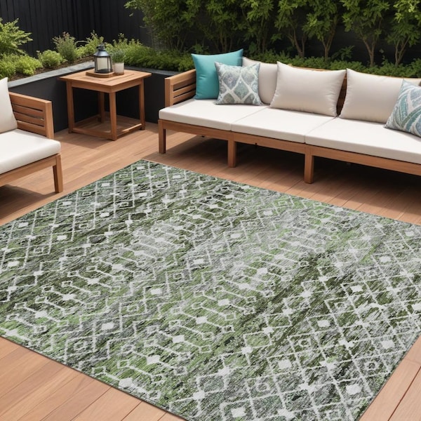 Homeroots 8' X 10' Olive Green And Ivory Argyle Washable Indoor Outdoor Area Rug 615809 - main