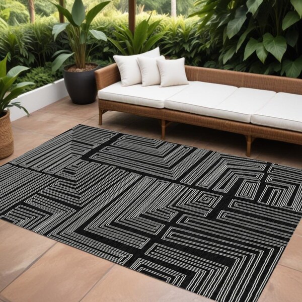Homeroots 8' X 10' Black And Ivory Geometric Washable Indoor Outdoor Area Rug 600801 - main