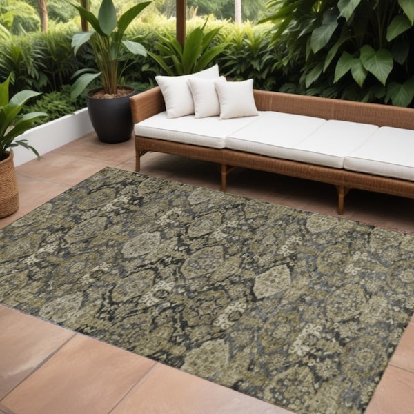 Homeroots 5' X 8' Charcoal And Beige Damask Washable Indoor Outdoor Area Rug 603378 - main