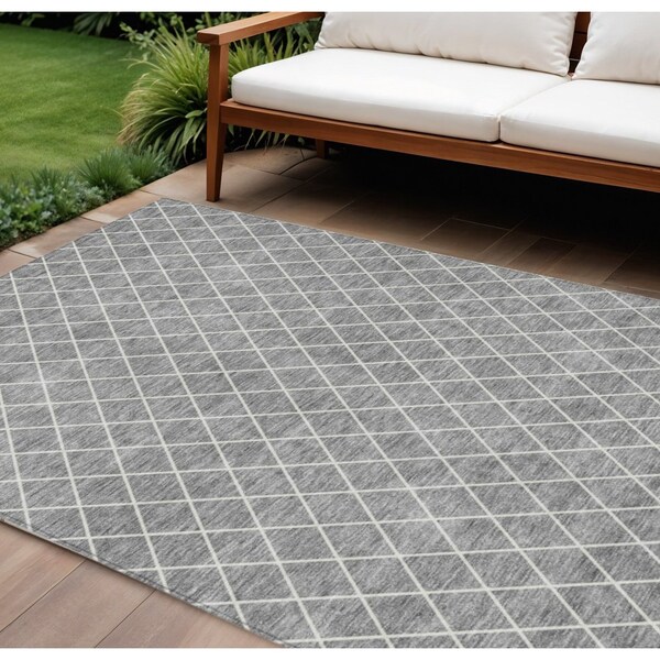 Homeroots 9' X 12' Gray And Ivory Geometric Washable Indoor Outdoor Area Rug 596109 - main