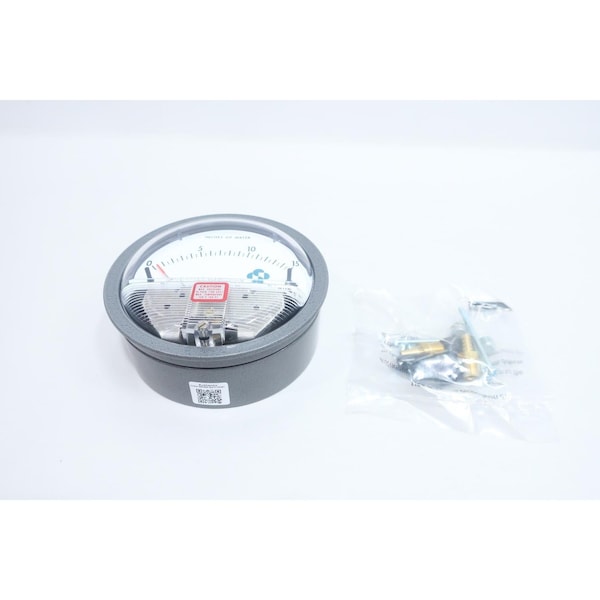 Dwyer Instruments Magnehelic Pressure Gauges 4In 0-15In-H2O 1/4In 193605-00 - main