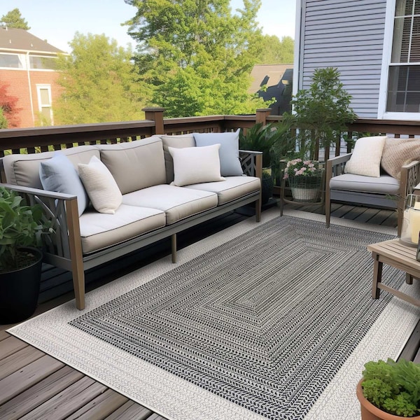 World Rug Gallery Contemporary Braided Weather Resistant Reversible Indoor/Outdoor Rug 5 ft x 7 ft Black WR112BLACK5X7 - main