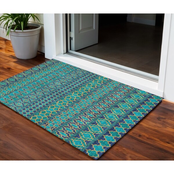 Homeroots 3' X 5' Teal Blue And Navy Blue Quatrefoil Washable Indoor Outdoor Area Rug 583252 - main