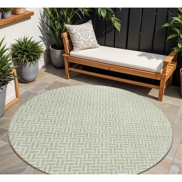 Homeroots 8' Artichoke Green And Gray Round Geometric Washable Indoor Outdoor Area Rug 594439 - main
