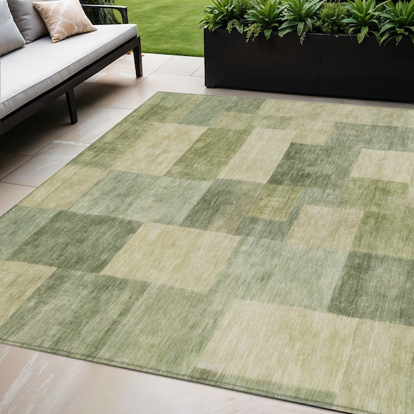 Homeroots 5' X 8' Artichoke Green Geometric Washable Indoor Outdoor Area Rug 608257 - main