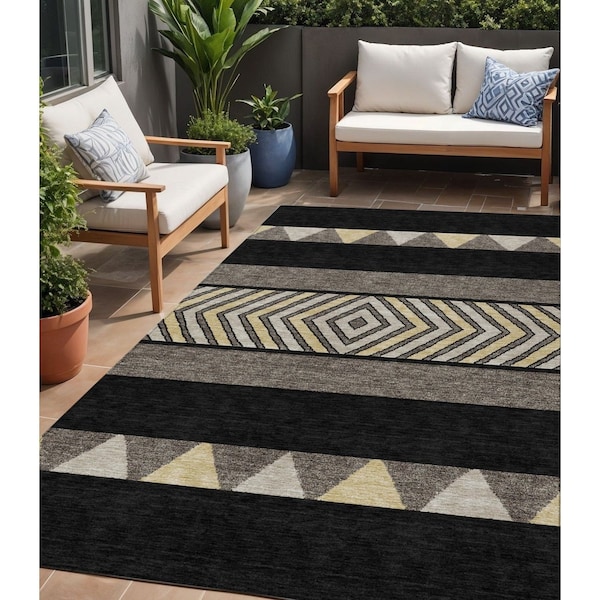 Homeroots 5' X 8' Black Ivory And Wheat Southwestern Washable Indoor Outdoor Area Rug 613886 - main