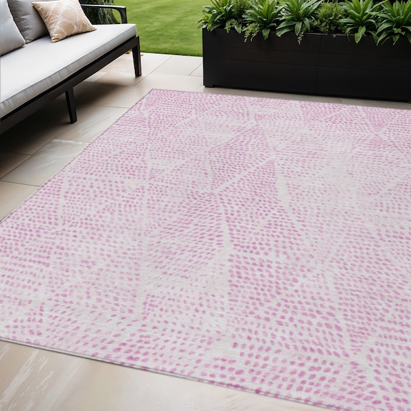 Homeroots 5' X 8' Pink And Ivory Geometric Washable Indoor Outdoor Area Rug 577578 - main