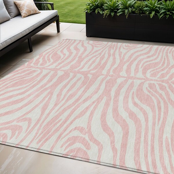 Homeroots 5' X 8' Pink And Gray Animal Print Washable Indoor Outdoor Area Rug 600637 - main