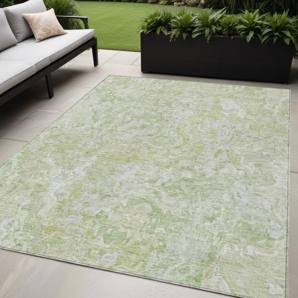 Homeroots 5' X 8' Artichoke Green And Fern Green Abstract Washable Indoor Outdoor Area Rug 588463 - main