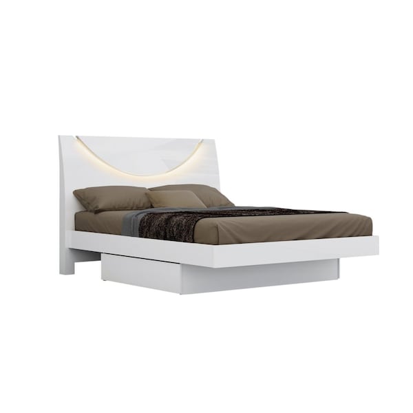 Homeroots Four Piece White Solid and Manufactured Wood Bedroom Set With Mirror 366262 - main