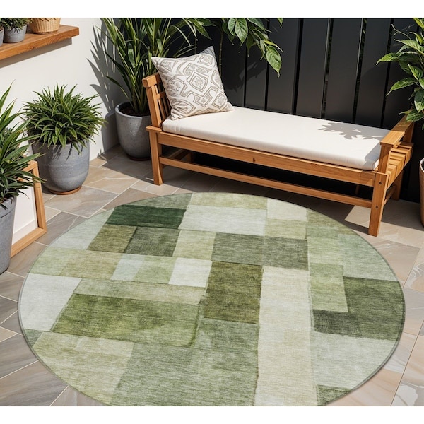 Homeroots 8' Sage And Fern Green Round Geometric Washable Indoor Outdoor Area Rug 605869 - main