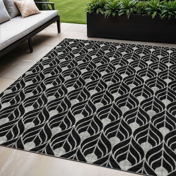Homeroots 5' X 8' Black And Ivory Geometric Washable Indoor Outdoor Area Rug 596004 - main