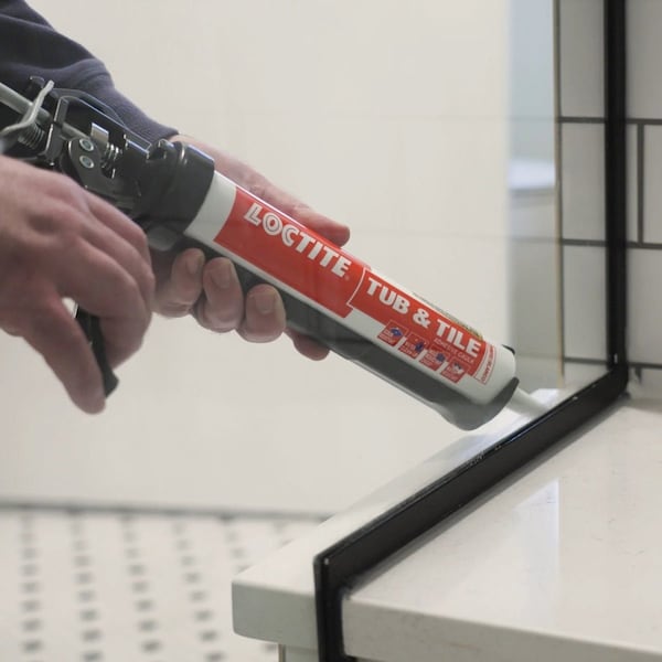 Loctite Polyseamseal 10 Oz. White Kitchen & Bath Caulk 2154739 - main