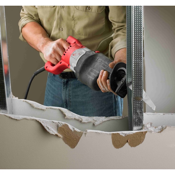MILWAUKEE 15.0 Amp Super Sawzall Recip Saw (6538-21) | Zoro