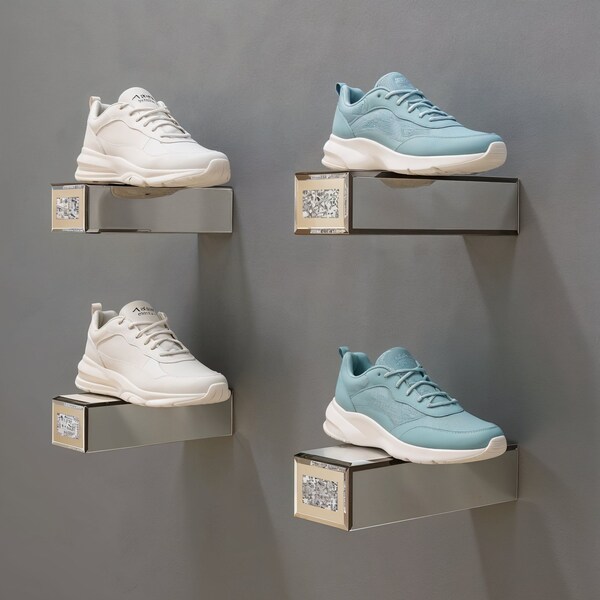 Homeroots Set Of Four Silver Glass Wall Mounted Floating Shelf 639949 - main