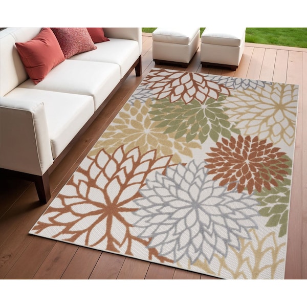 Homeroots 4' X 6' Ivory Green And Blue Indoor Outdoor Area Rug 527608 - main
