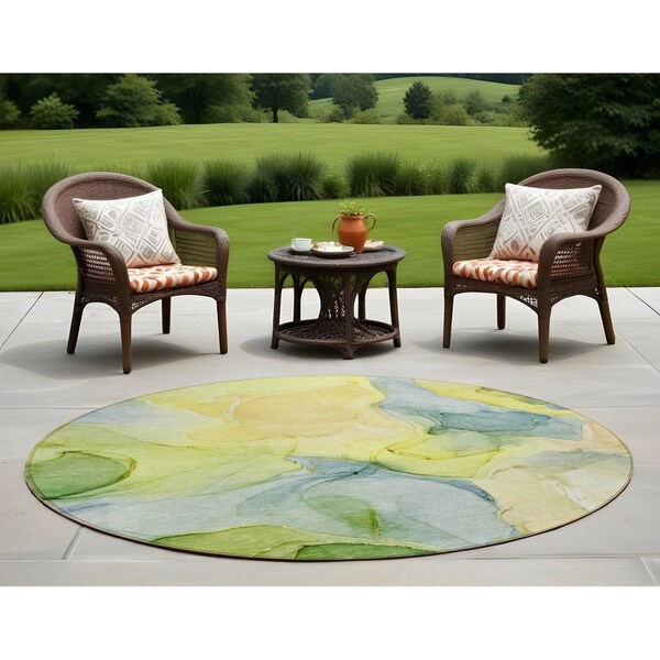 Homeroots 8' Round Yellow Round Abstract Washable Non Skid Indoor Outdoor Area Rug 559546 - main