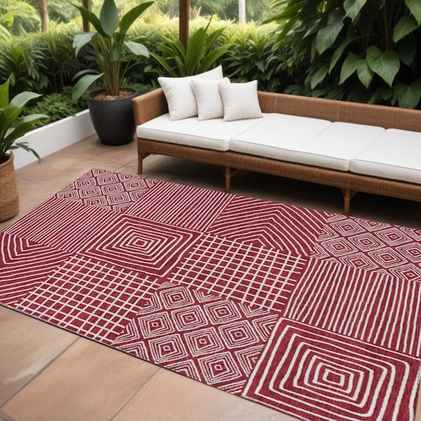 Homeroots 10' X 14' Red And Ivory Geometric Washable Indoor Outdoor Area Rug 600743 - main