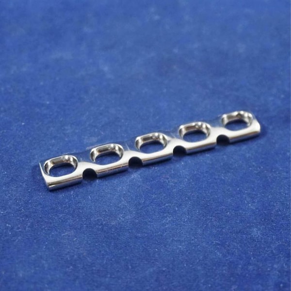 Jorgensen Laboratories Reconstruction Plate, 3.5mm, 5 Holes, 58mm J0374M - main