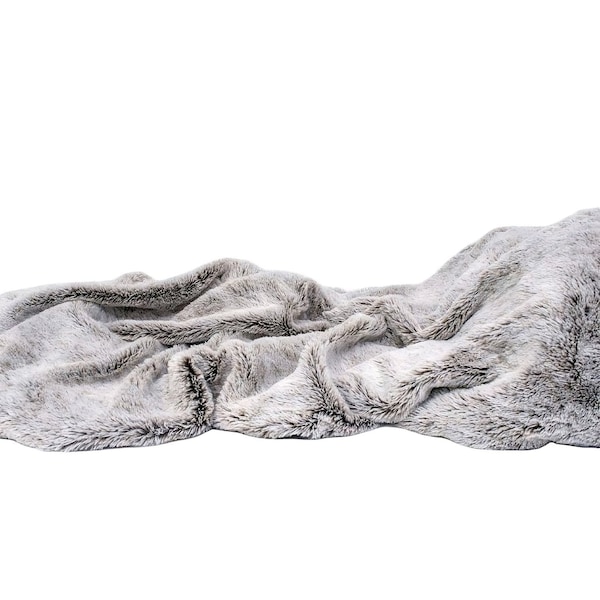 Homeroots Gray Faux Fur Ombre Plush Throw 248179 - main