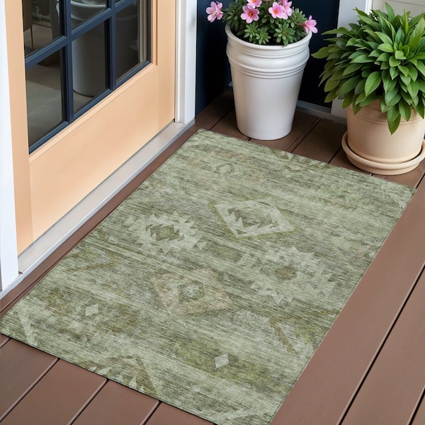 Homeroots 3' X 5' Olive Green And Fern Green Southwestern Washable Indoor Outdoor Area Rug 588714 - main